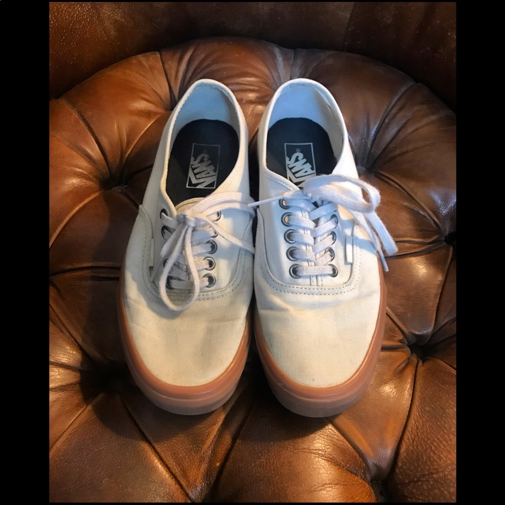 Vans Tan Canvas Shoes with Gum Bottoms 💥